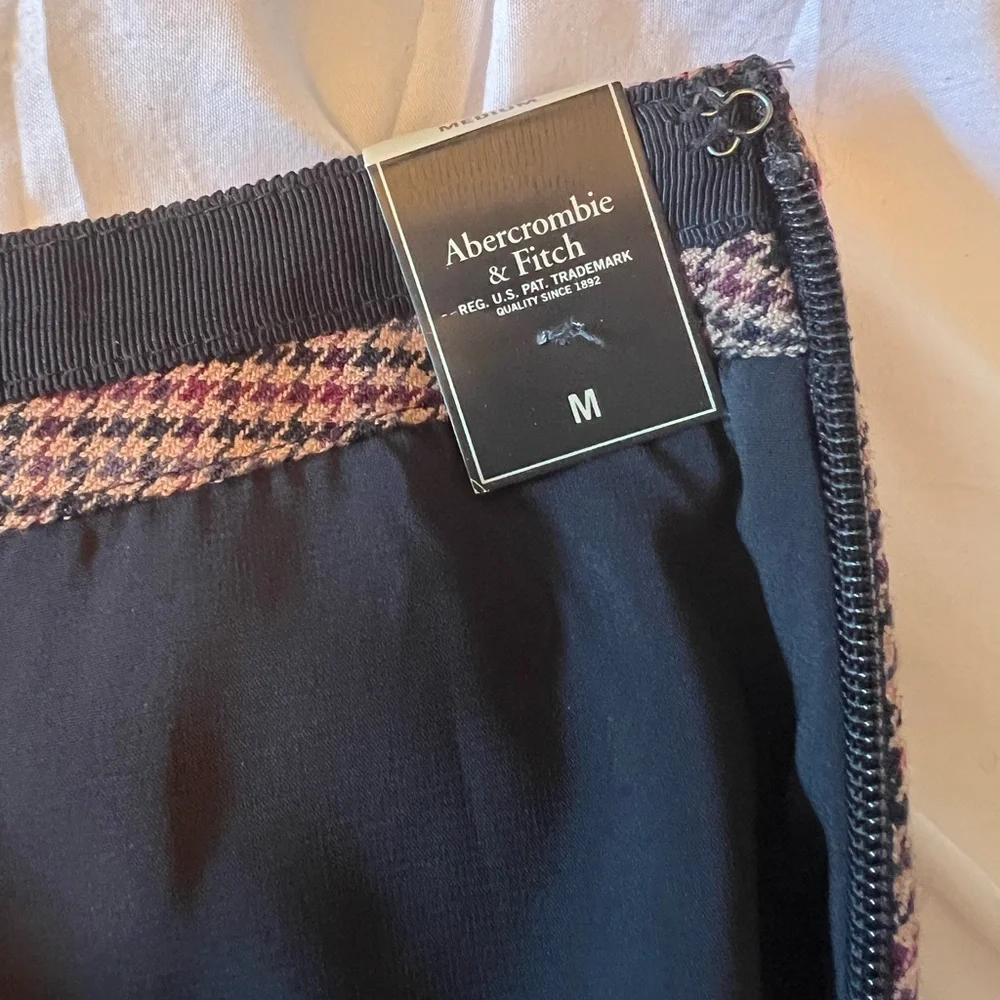 NWT Abercrombie A-Line Mini Skirt in Brown Plaid - Picture 3 of 7